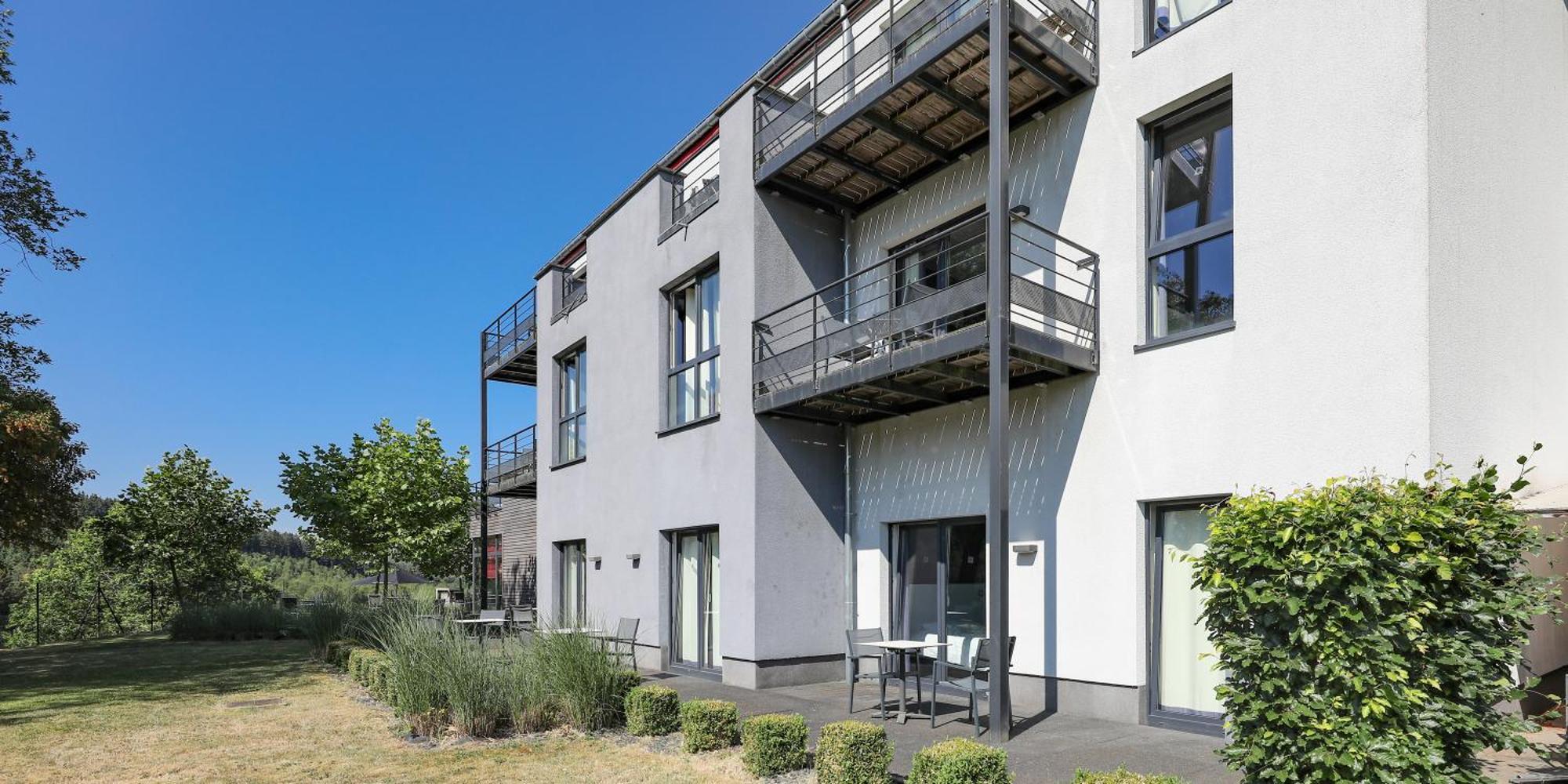 Hotel Bo Rivage Neufchâteau Exteriör bild